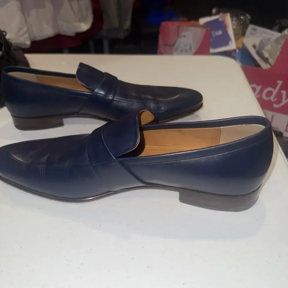 Gucci men's leather loafers in a dark blue color Size 9 Men’s